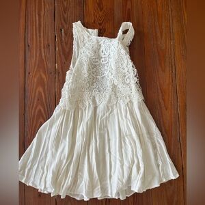 Xenia white dress size 4